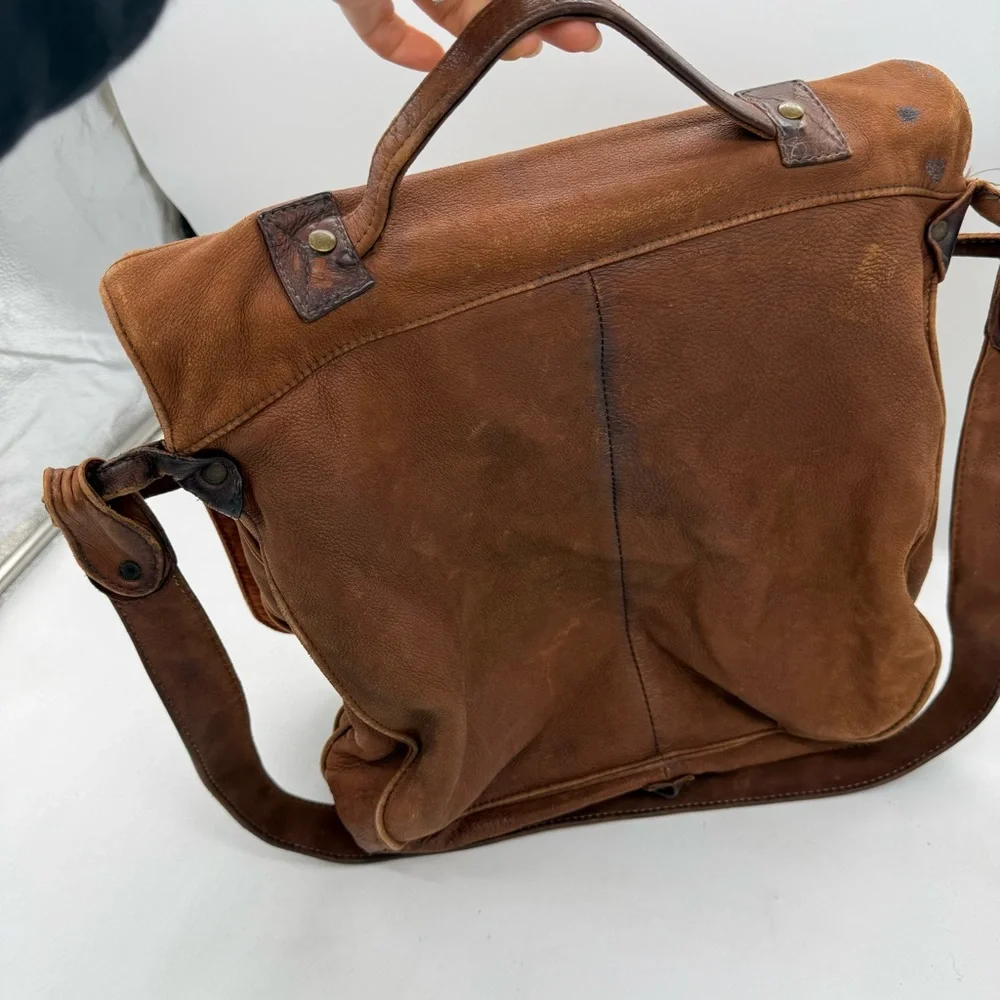 Hobo Brown Leather Crossbody Messenger Bag Distressed Grunge Bohemian Travel